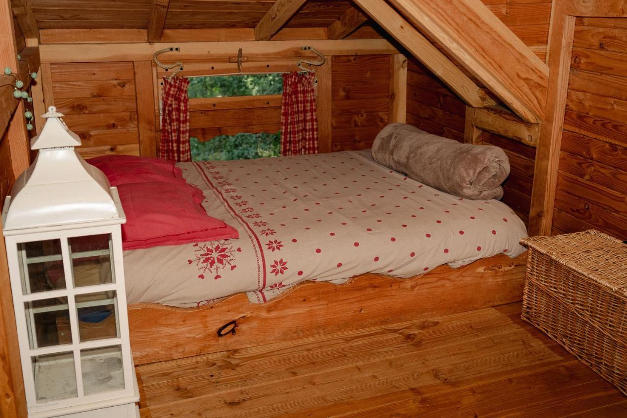 Cabane Perchée dans les Arbres Saint-Hilaire-en-Morvan Extérieur photo