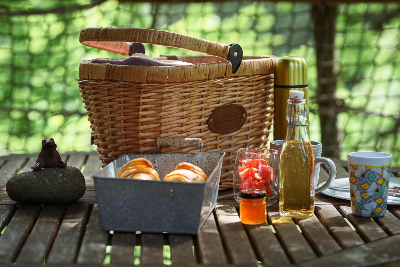 Cabane Perchée dans les Arbres Saint-Hilaire-en-Morvan Extérieur photo
