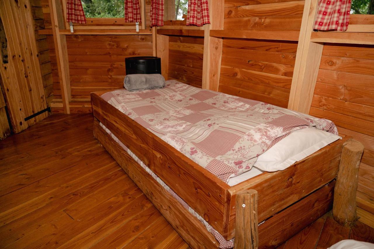 Cabane Perchée dans les Arbres Saint-Hilaire-en-Morvan Extérieur photo